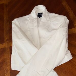 Zara Ivory Tailored Blazer cropped